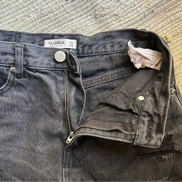 PULL & BEAR Black Distressed Frayed Denim Shorts - Picture 7 of 8